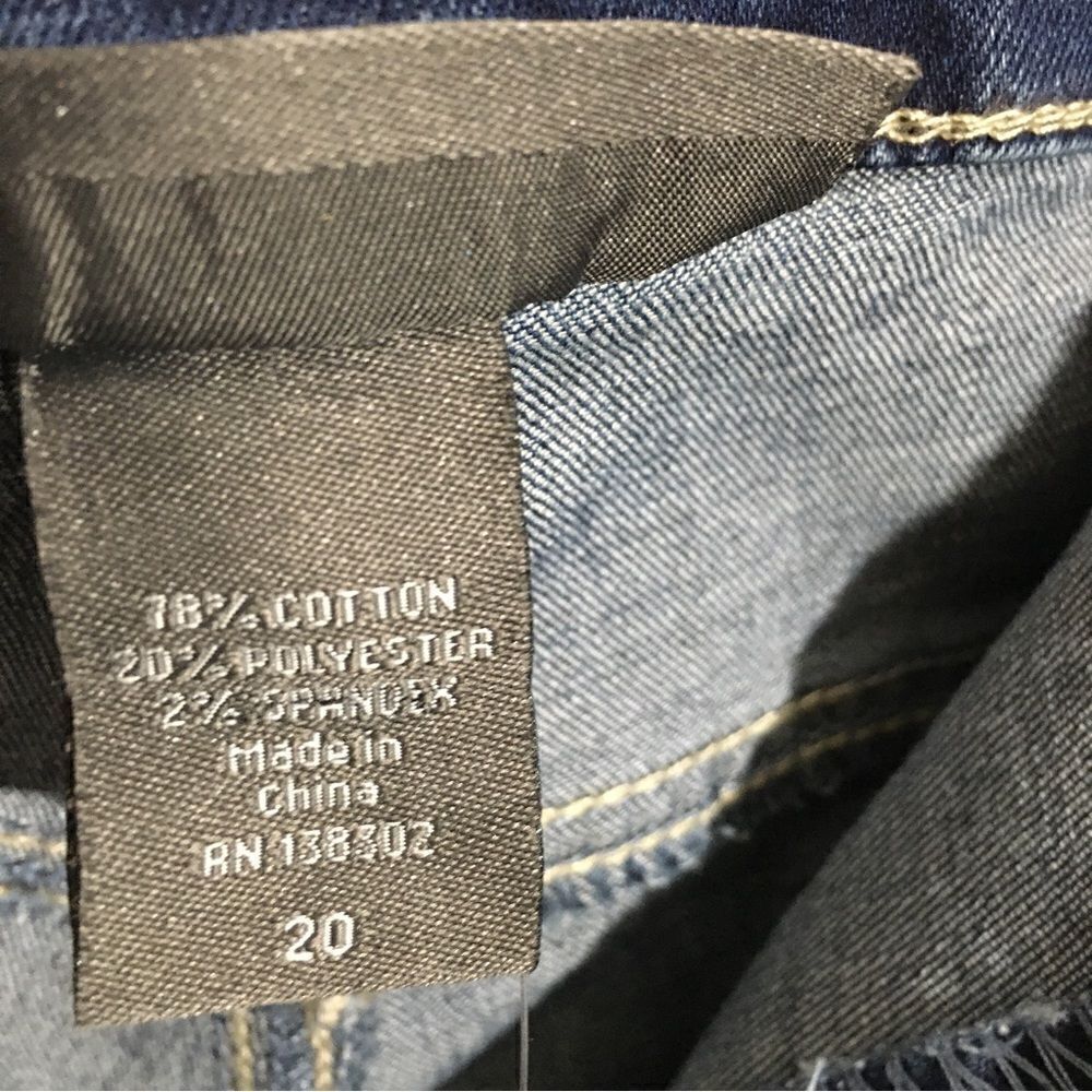 Avenue Skinny Distressed Jeans Size 22 *Wrong Inside Tag - Picture 9 of 9